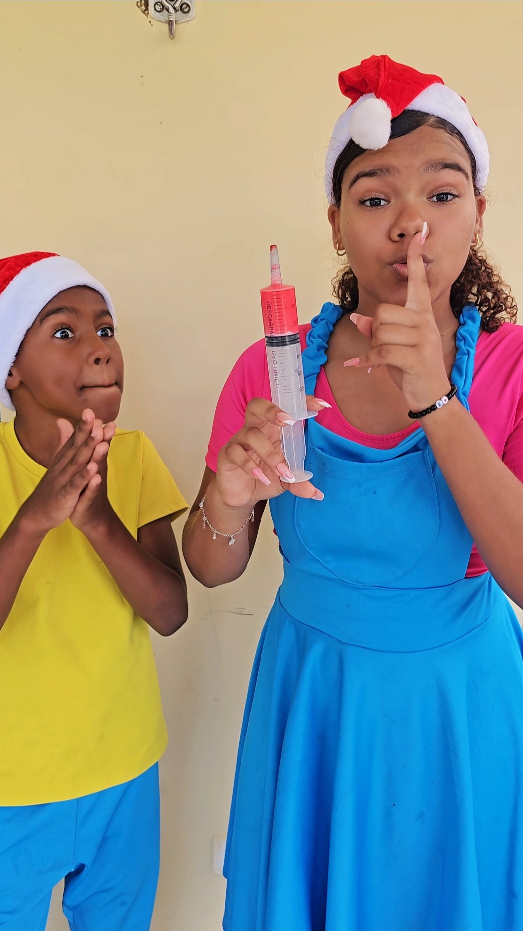 Injeção no Papai Noel ???? #funny #comedy