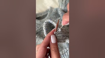 Italian bind off = the secret to that smooth, stretchy finish 🧶 #knitting #knittingtechniques