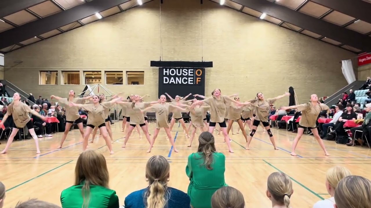 Julebal 2023, Modern/Contemporary teen/unge, øvede/meget øvede, 218AB