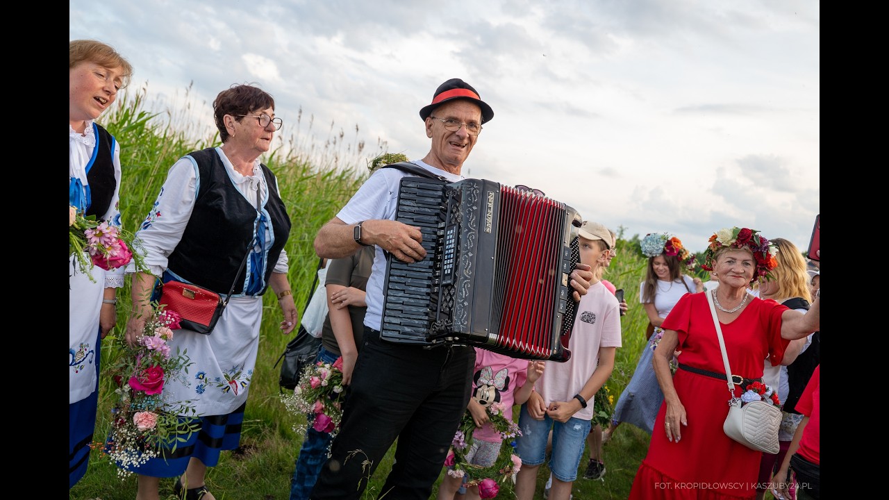 Władysławowo świętowało Sobótkę na Szotlandzie. Były śpiewy, tradycja i tłumy mieszkańców