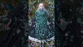 【ASMR】Which texture?【5月エメラルド・鈴蘭 vs 6月アレキサンドライト・黒薔薇】#shorts