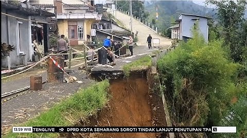 Jalur Alternatif Menuju Dieng Longsor 10 Meter