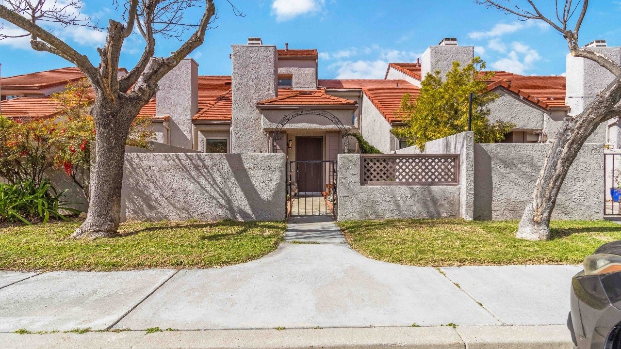 646 N  Via Colinas, Westlake Village, CA