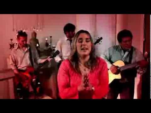 Claudia Lomeña - Buscando Olvido