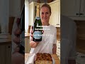 Pari joka toimii: Maustettu banaanileipä ja Juli Navins Cava. Reseptit sivuilla.