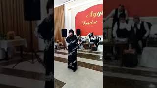 Biz Ayrilamayiz - Zeki Muren Sarkisi Azeri Sarkicidan Harika Solo... Toyu