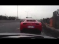 Una ferrari non ci sta ad essere sorpassata! Quello che succede è da brividi!