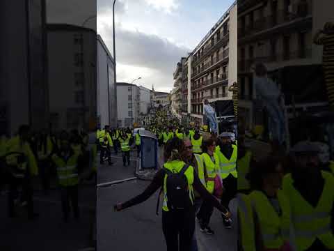 actualités 意味 Boulevard de Bury
