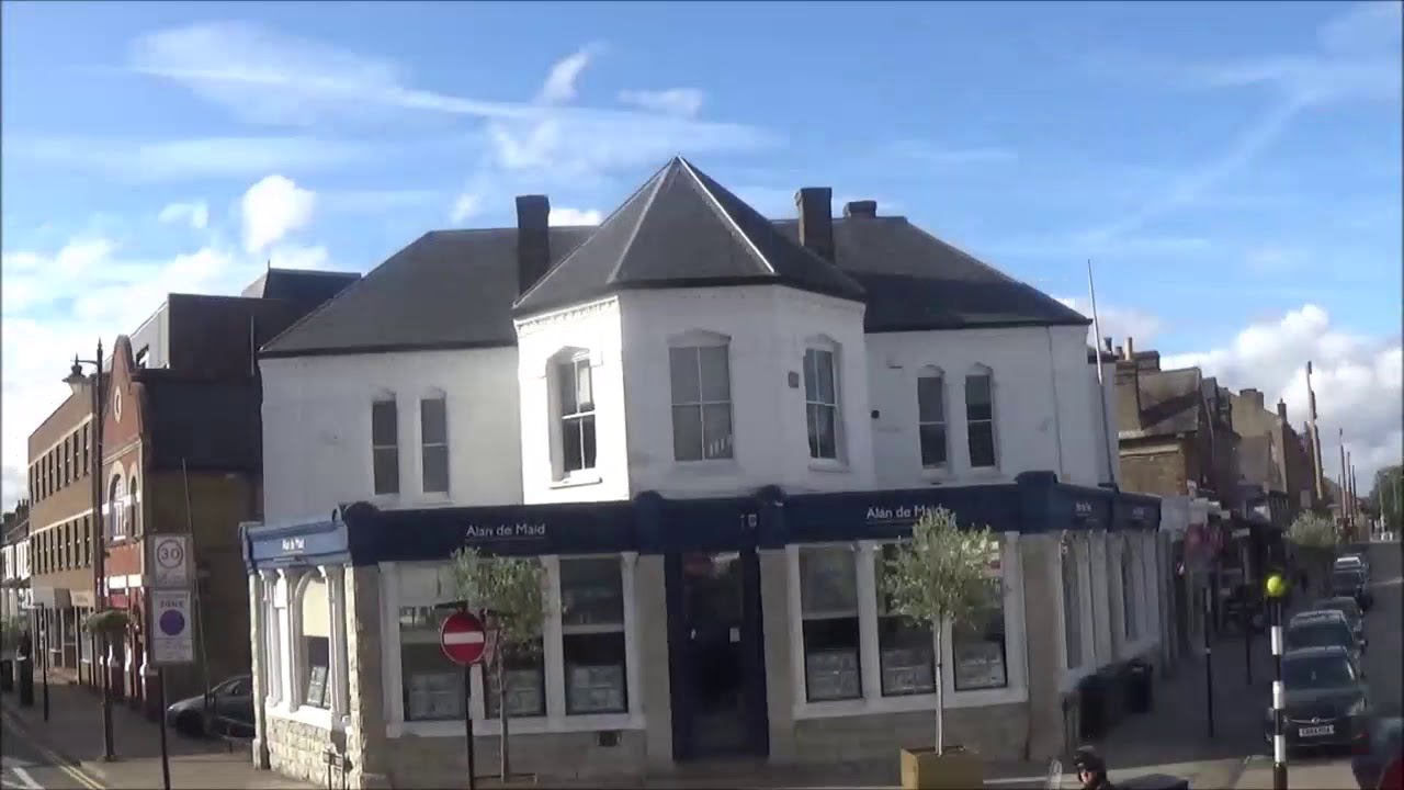 (FRV) RDS #68 | Stagecoach London Route 261: PRU Hospital - Lewisham | 11071/11072 (YX68UTO/YX68UTP)