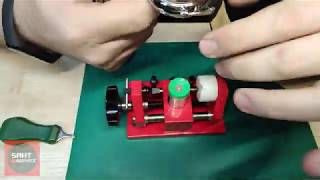 Как заменить батарейку в часах с крышкой хлопушкой Jaques Lemans