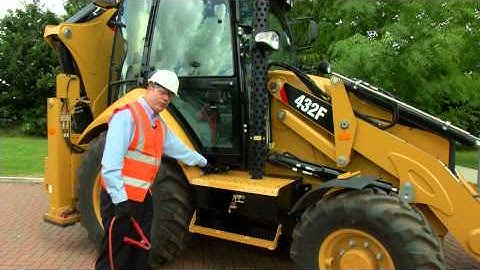 How To Jumpstart a Cat® F Series Backhoe Loader
