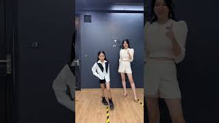 Thử Thách Phối 4 Bộ Đồ Từ 1 Chiếc Áo Sơ Mi Trắng | Challenge To Create 4 Outfits From 1 White Shirt