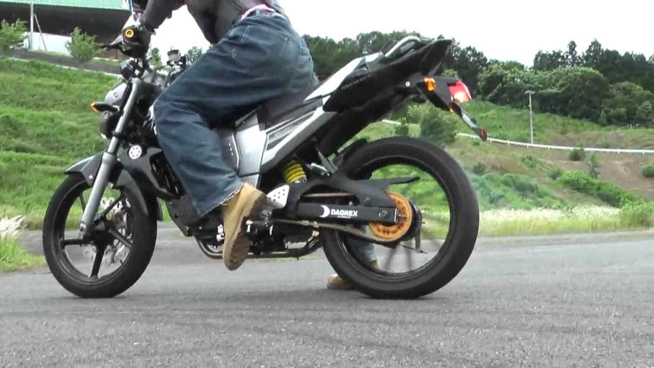 YAMAHA FZ16, Byson STUNT RIDE - YouTube