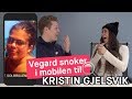 Vegard Harm snoker i mobilen til Kristin Gjelsvik