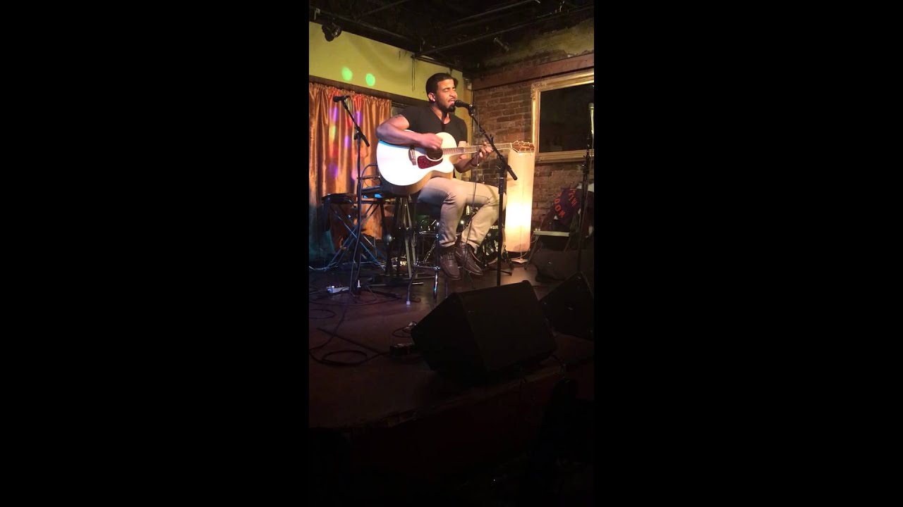 Desmond Champion-Vibing