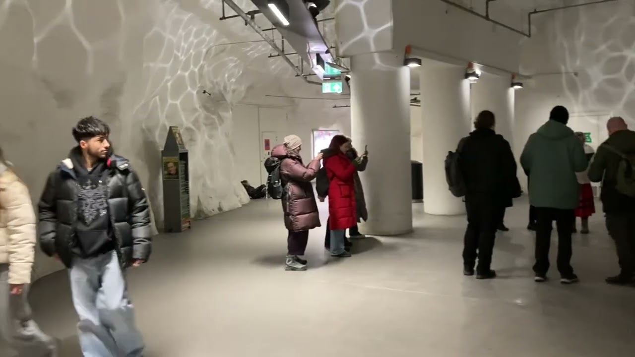 Kaisaniemi metroasema (yliopisto)