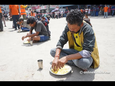 भोकालाई भोजन : यहाँ सित्तैमा खाना खुवाइन्छ