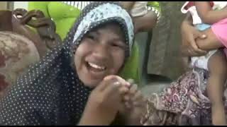 Astaga! Ibu Muda Ini Punya Hobi Nyeleneh 'Ngemutin' Sabun Mandi
