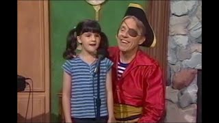 Patch and Friend Sing Wiggle Worm