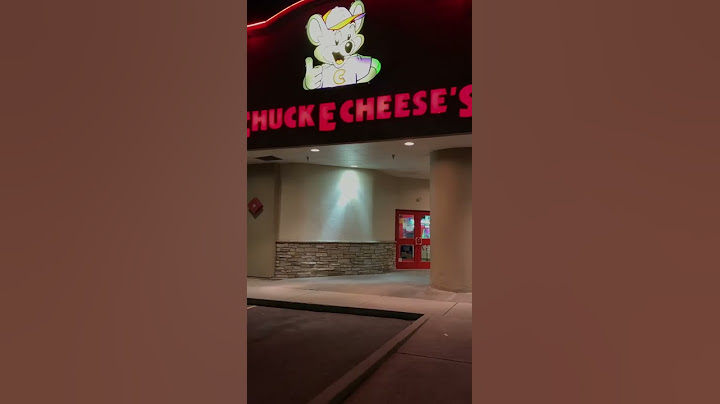 (Chuck E. Cheese) Little Kids Running From Creepy Animatronic