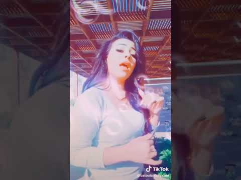 لسه عند وعدي ليك ياعمري كل حاجه في حتى عمري