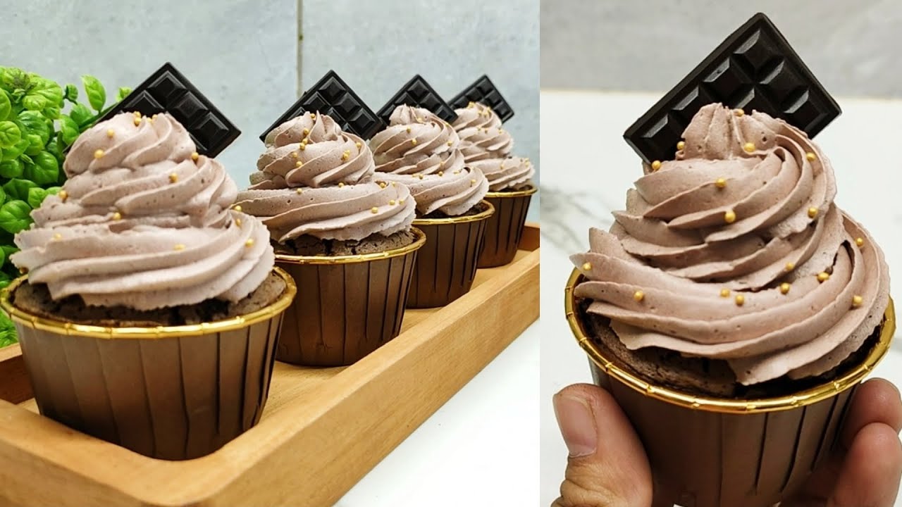 CUPCAKE COKLAT 2 TELUR super gemes nyoklat bgt CUPCAKE COKLAT 2 TELUR super gemes nyoklat bgt