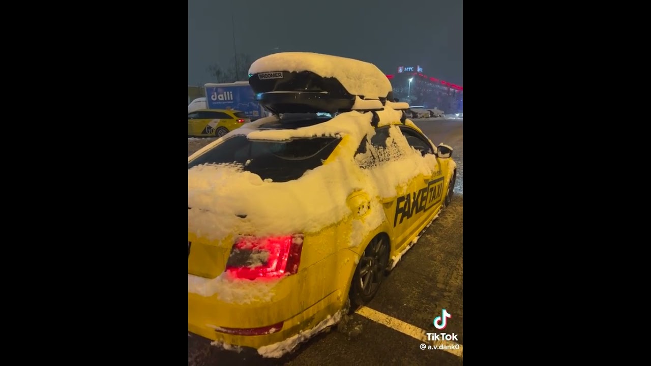 такси сабы. такси сабы. такси сабы. машины такси дальнего востока. желтая машина такси.