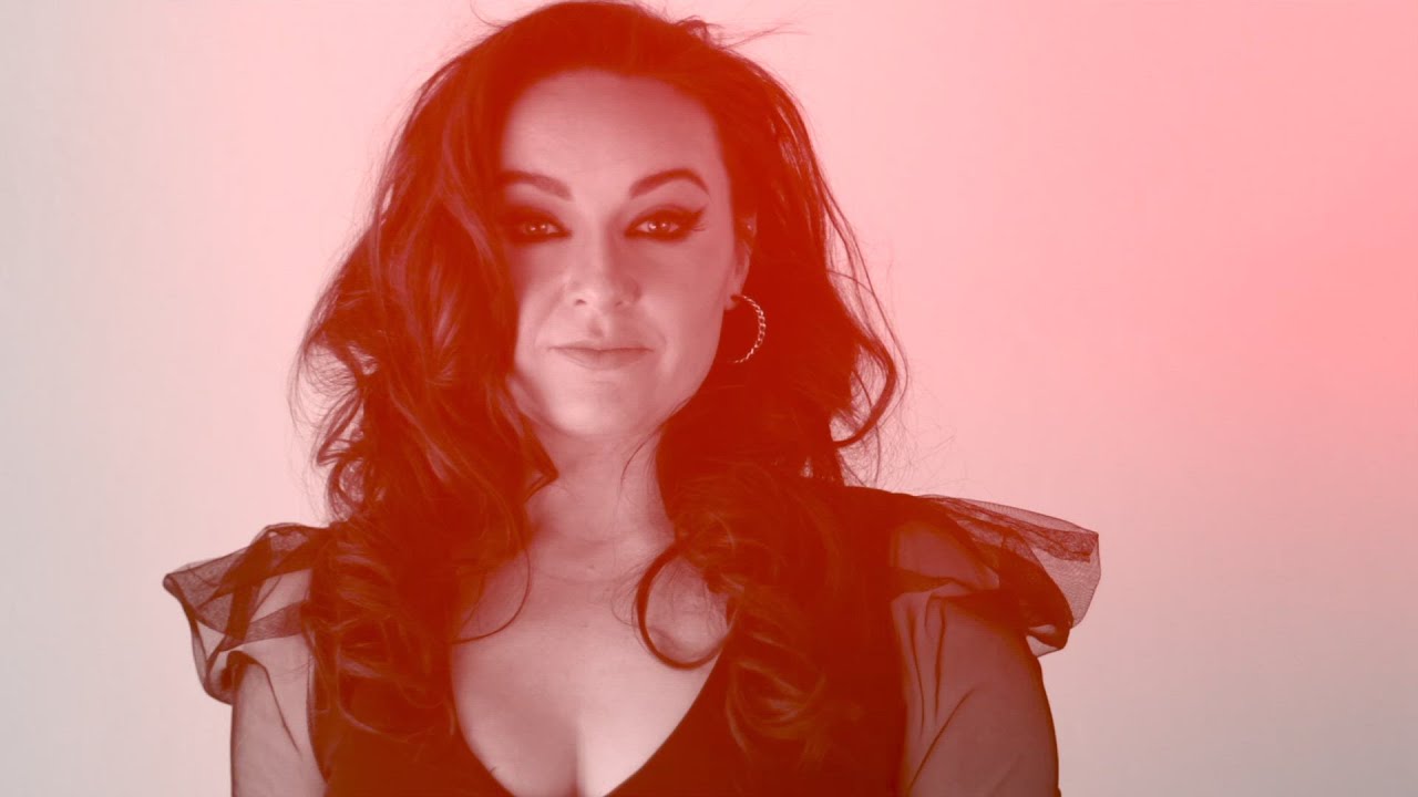 Guarda Babette - Red Flag su YouTube Guarda Babette - Red Flag su YouTube