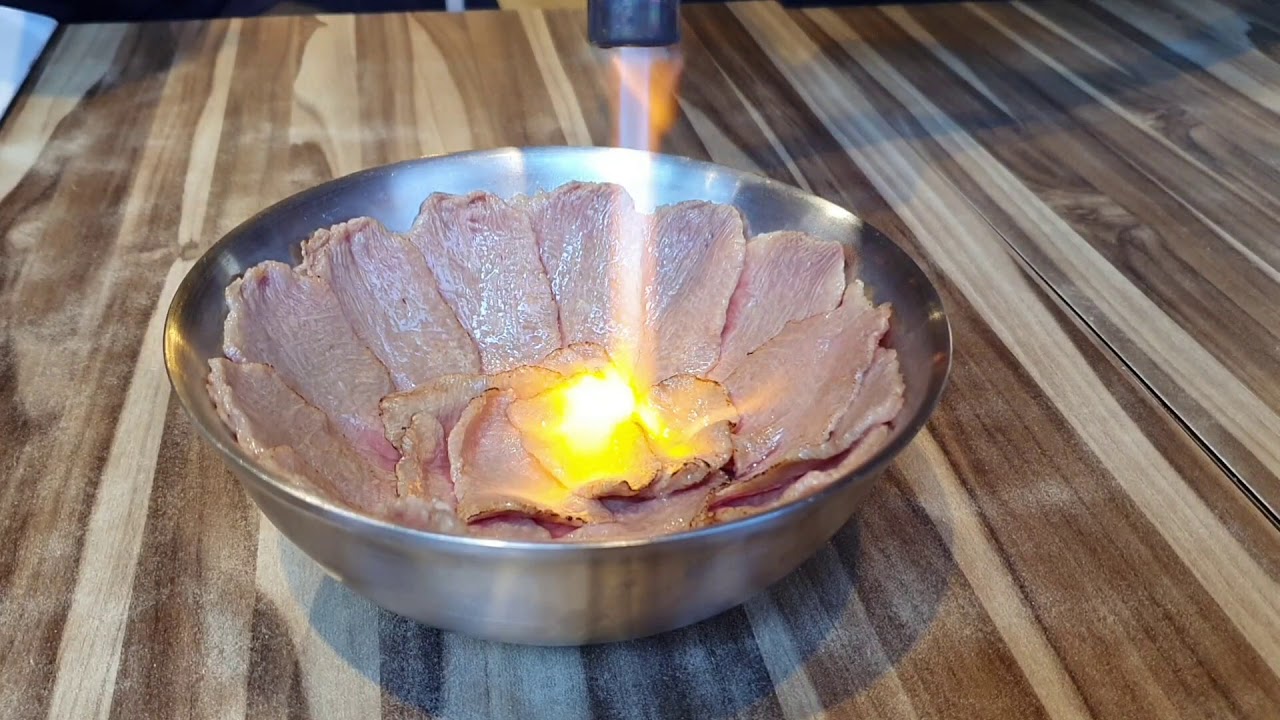 極短片 城前日本料理足歹吃牛肉湯炙燒熟成台灣牛舌湯 Youtube