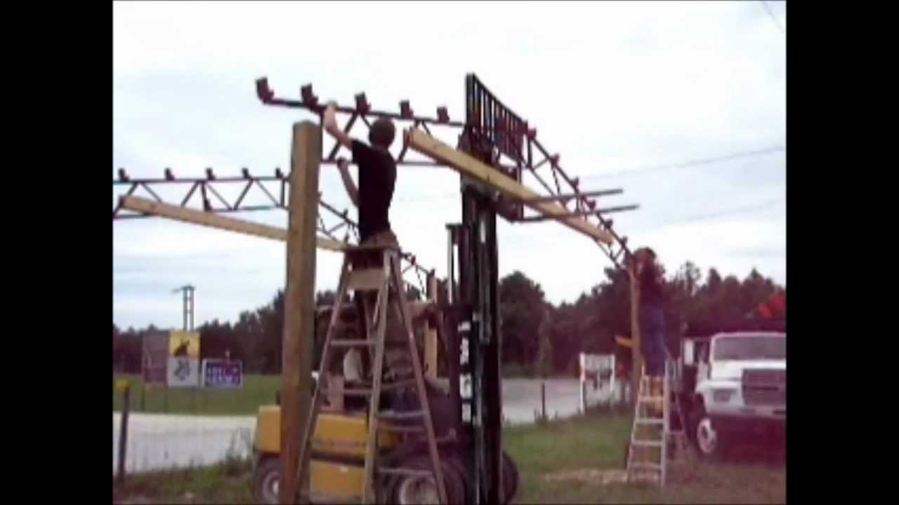 Setting Steel Pole Building Trusses - YouTube