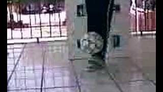 Omar Pons Dominando El Balon