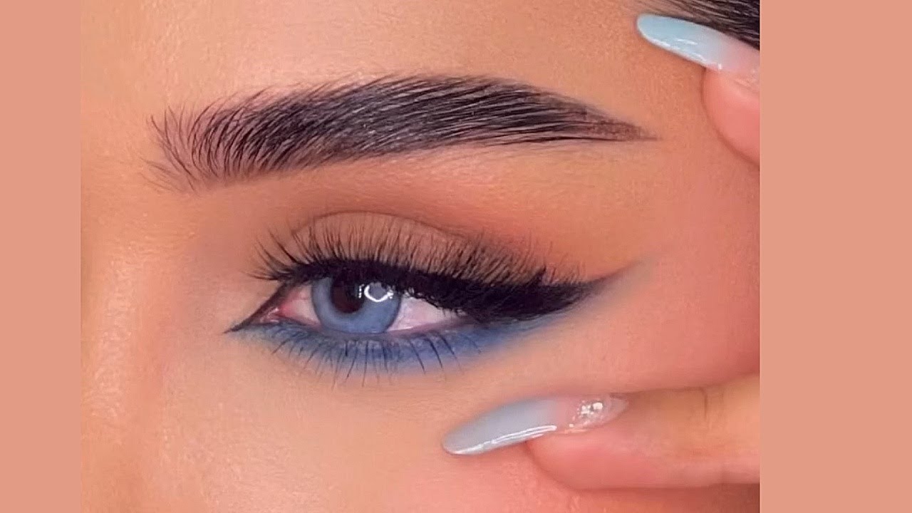 ظل عيون خفيف وناعم بالخطوات | Eye makeup tutorial simple and easy