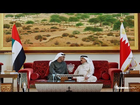 رئيس الدولة يصل البحرين في زيارة أخوية والملك حمد بن عيسى في مقدمة مستقبليه