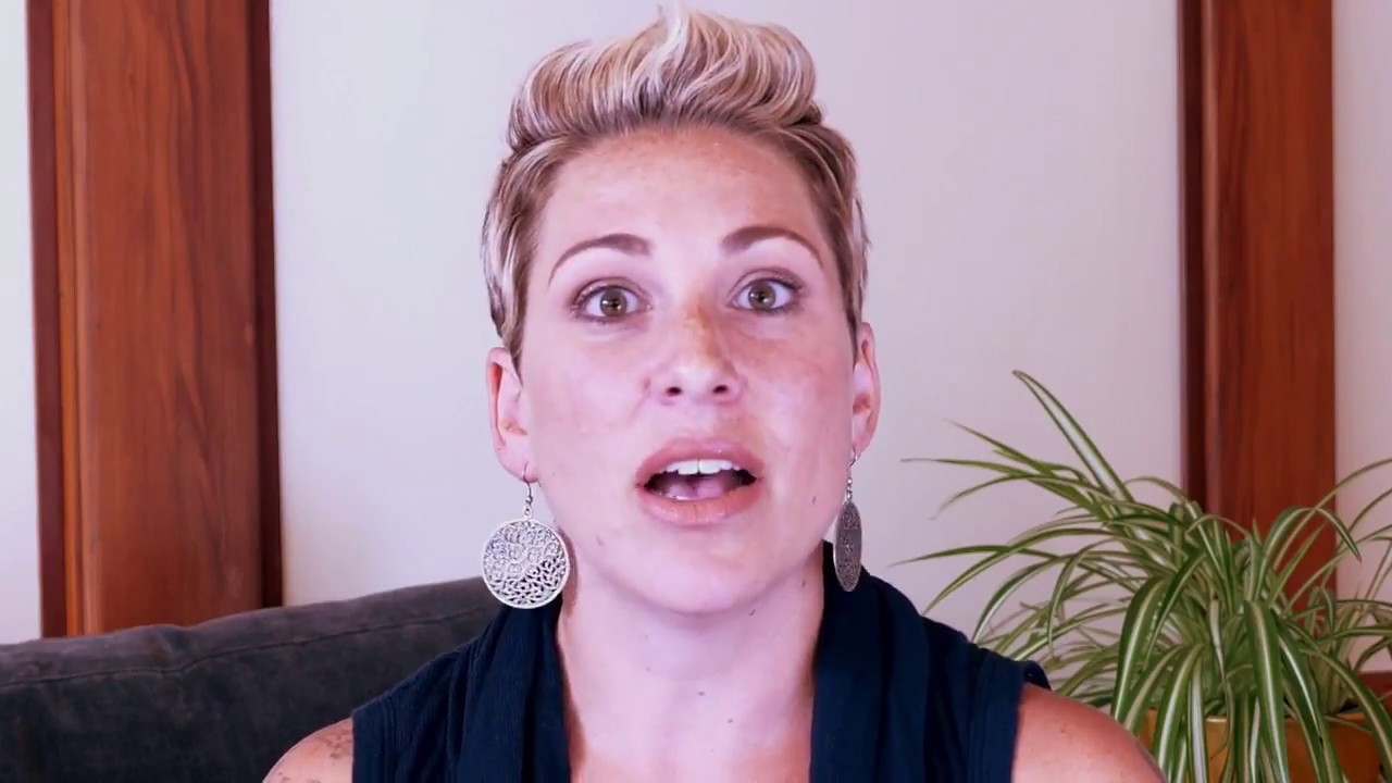 Советы для лесбиянок: как не сливаться с партнершей - YouTube