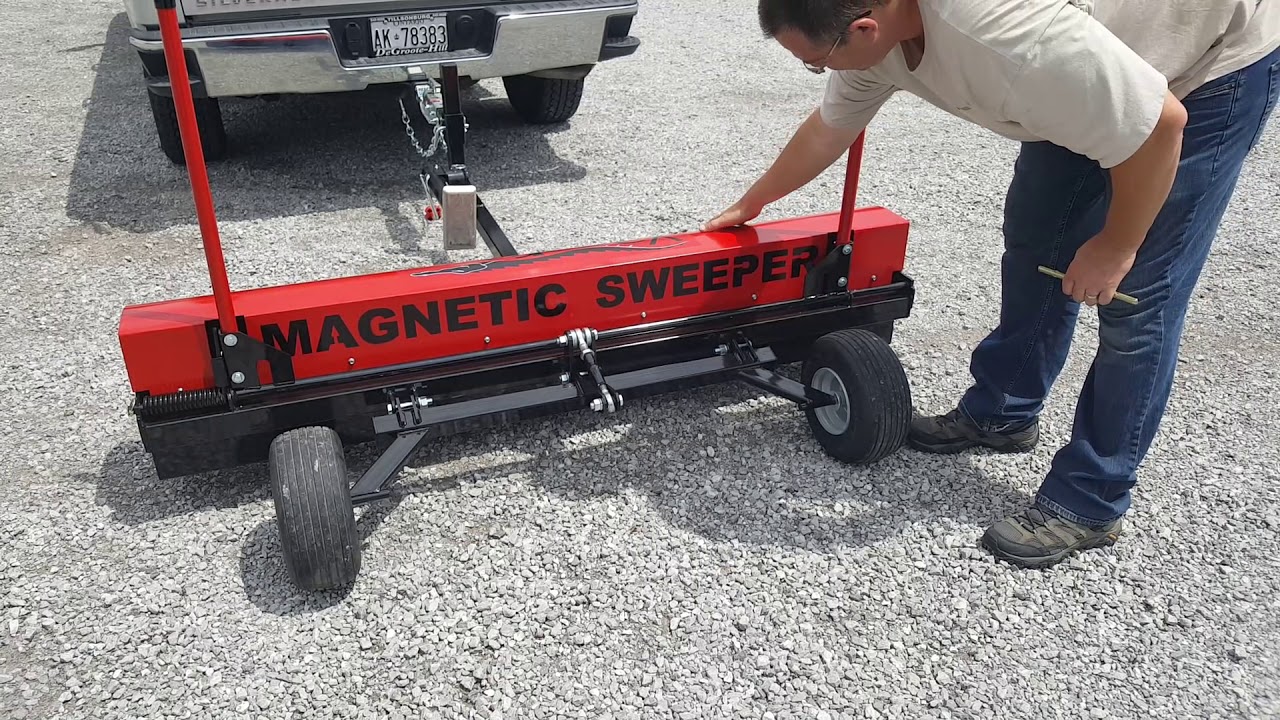 Magnetic Sweeper Magnet Comparison - Rhino versus Yacare