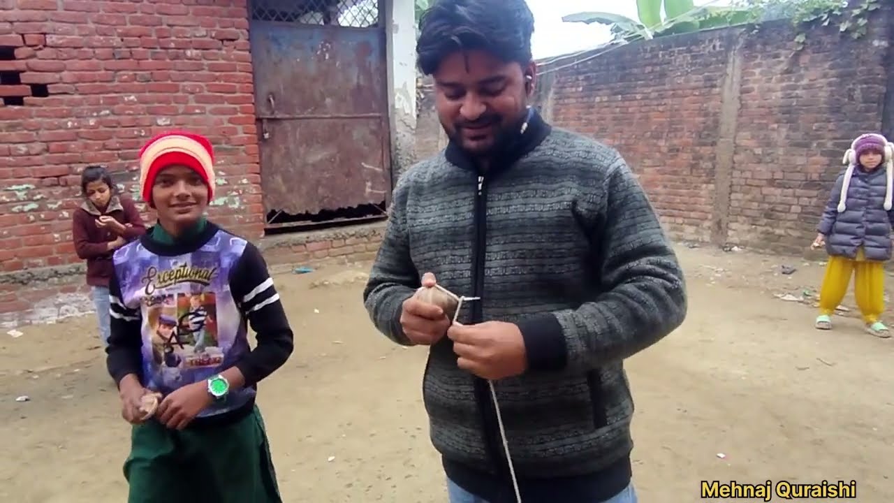 हमारे गांव में इतना ठंडा में भी बच्चे खेल रहे हैं 😍 || My Best Village 👑🎉💖