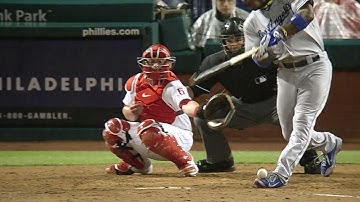 LAD@PHI: Puig singles off his foot on disputed call