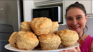 NUNCA COMI UM BOLINHO DE BANANA BEM MADURA TÃO MACIO E FOFINHO/ RECEITA FÁCIL