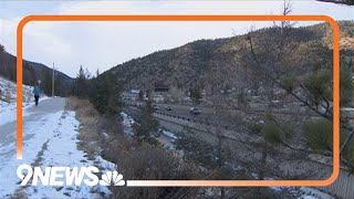 Winter storm brings snow amid record mountain traffic