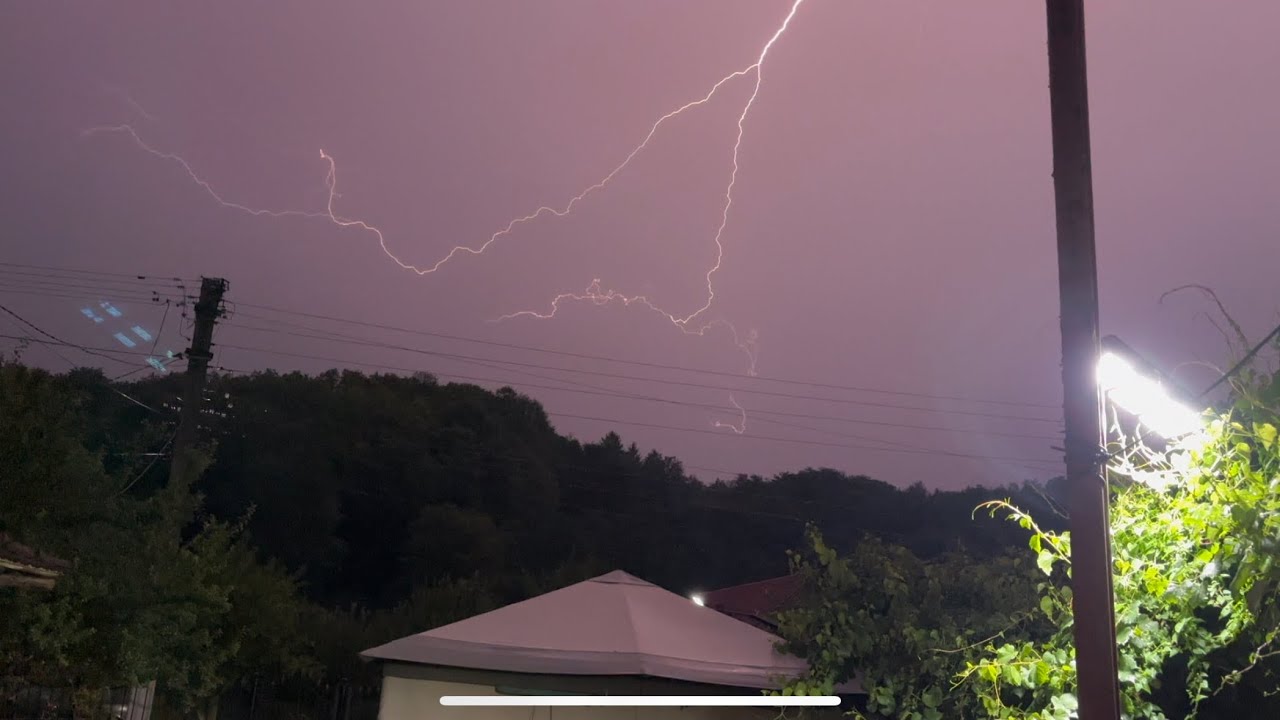 Thunderstorm in Romania ⛈️🌩️ | 7/8/2025 | Part 4 | (Big Lighting and Thunder!) 