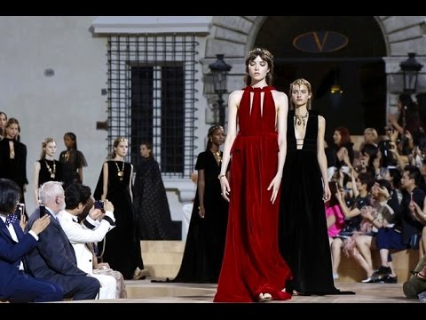 Valentino Couture Fashion Show, Collection Fall Winter 2016