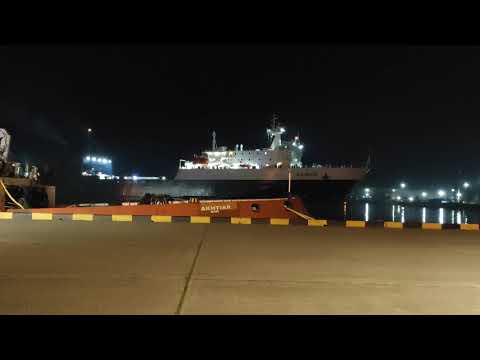 გემის შემოსვლა ქალაქ ბათუმის პორტში | მოკლემეტრაჟიანი ფილმი | Batumi by the sea