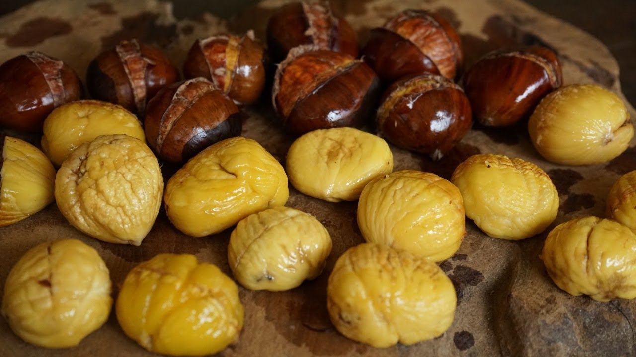 new quick trick for cooking chestnuts in a pan ! they peel alone! few  people know that ! 🌰 🌰 