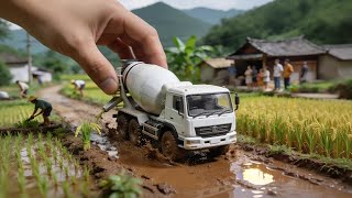 Heavy Concrete Truck in BIG Trouble 😱🚛 Mud & Broken Roads Journey | Realistic Miniature Diorama screenshot 4