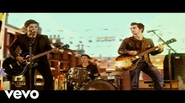 Stereophonics - Innocent (Official Music Video)