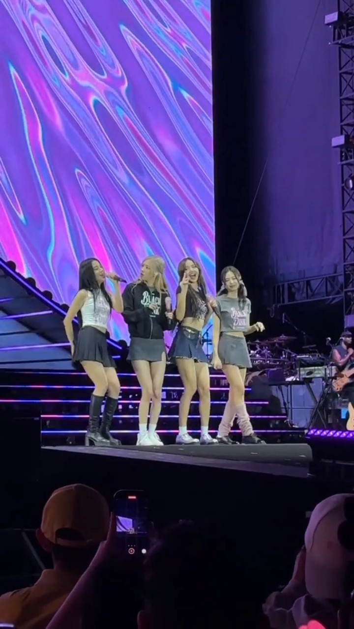 ROSÉ'S reaction was amazing ? #rosé #lisa #jennie #jisoo #blackpink #shorts