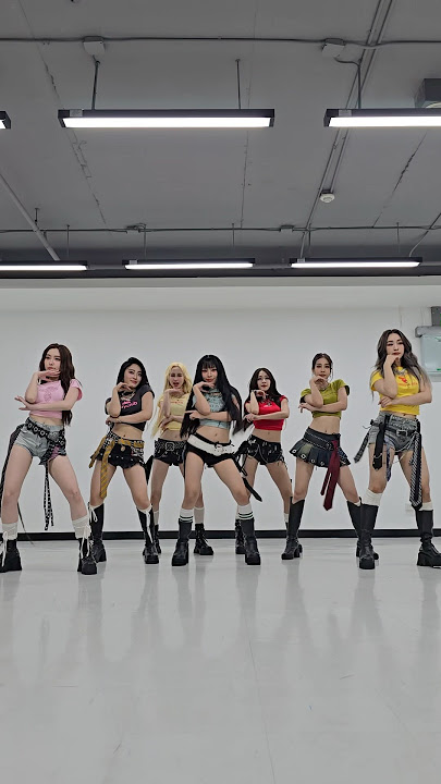 Baby tell me why?👀💖 🤗🥰 #baamchallenge #BAAM #MOMOLAND #4EVE