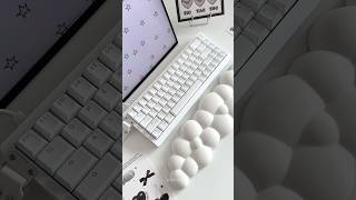 White Gaming Keyboard Epomaker He68 Lite