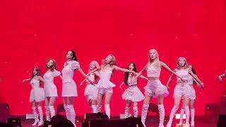 LOONA World Tour - HEAT (열기) - LIVE in Los Angeles - 4K 60FPS (220801)