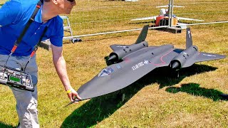 WOW !!! STUNNING !!! BLACKBIRD SR-71 US AIR FORCE LOCKHEED / RC TURBINE SCALE  MODEL JET FLIGHT DEMO